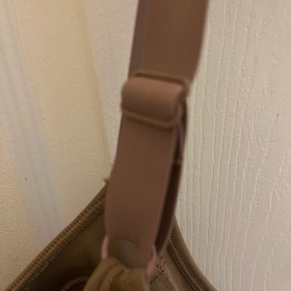 New Bra by Bali - Picture 5 of 9